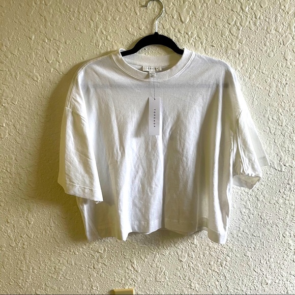 Topshop Tops - Top shop cropped white tee size US 8-10